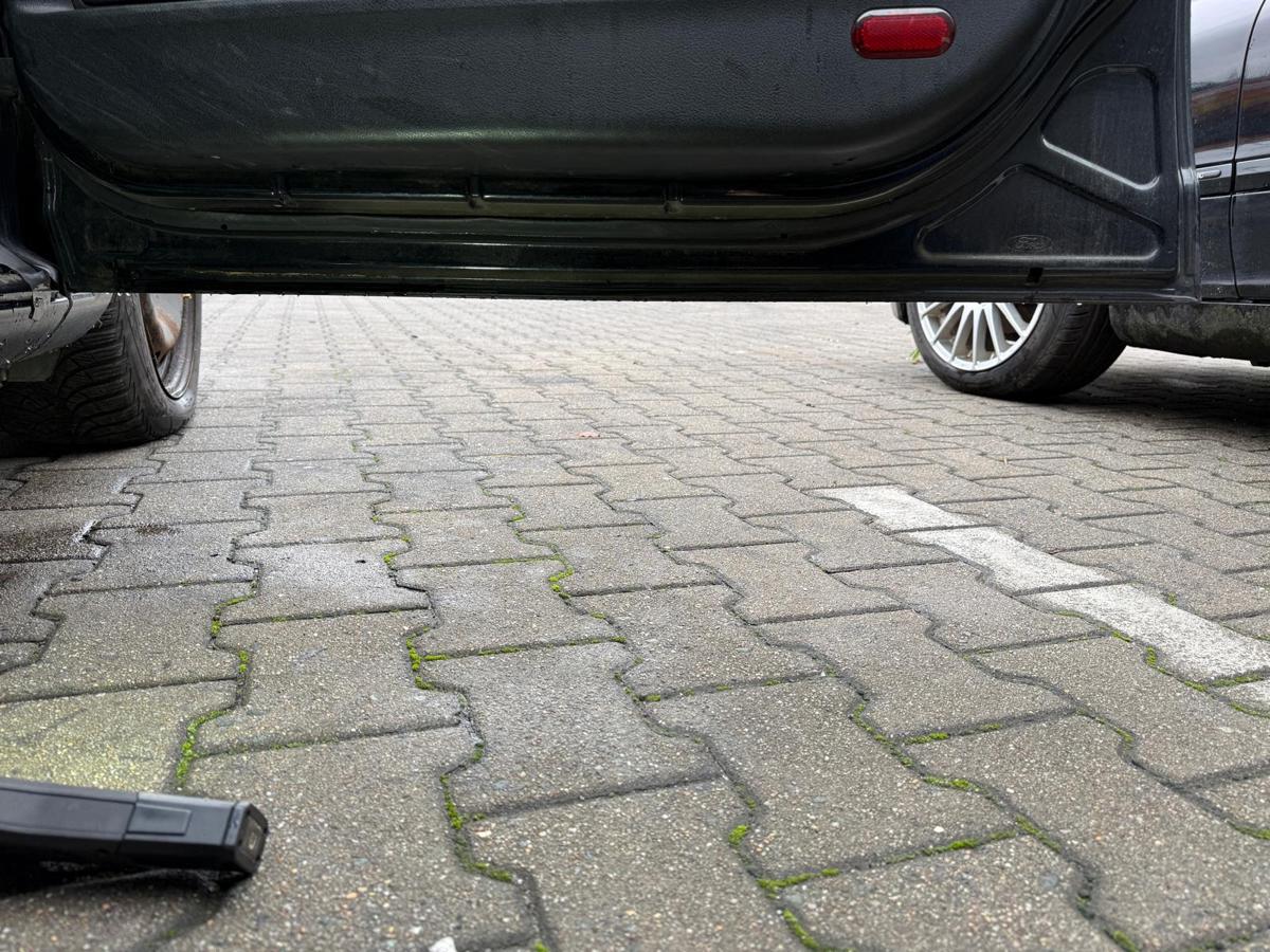 Ford Mondeo BA7 original Tür vorn rechts Panther Schwarz Metallic Rohbau BJ09